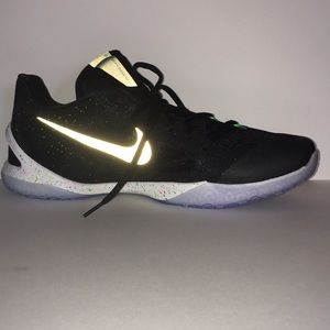Nike HyperChase Basketball Shoes